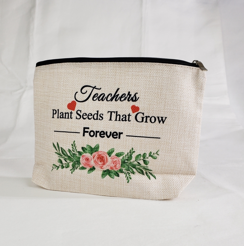 Gift Idea For Teachers: Floral Canvas Pouch!
